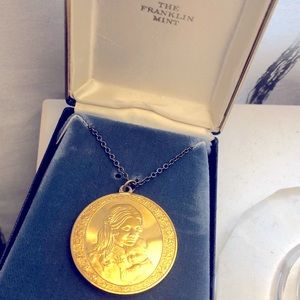 Franklin Mint Mother’s Day Pendant 1974